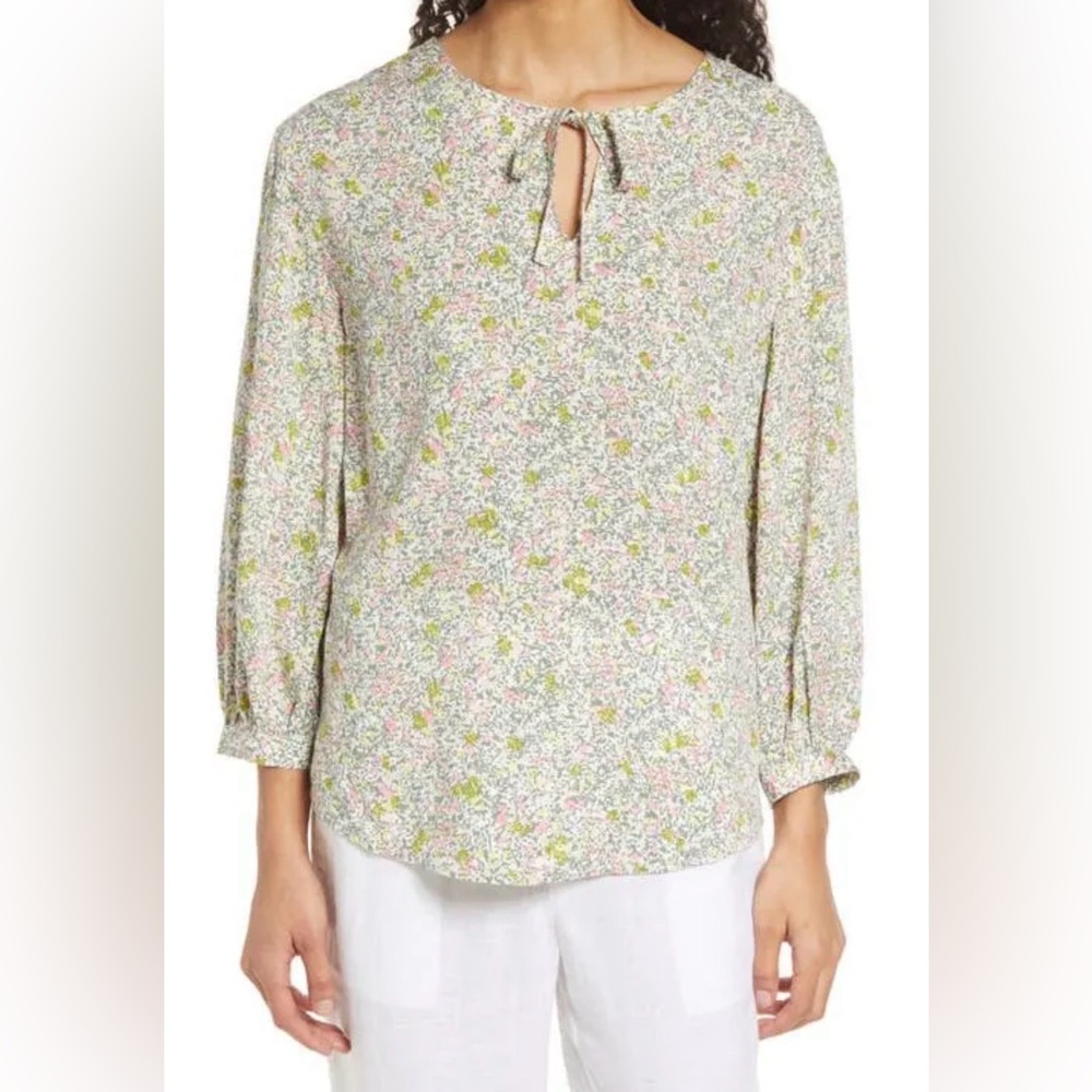 NWT Caslon Floral Split Neck Shirt in Ivory Pink Green Ditsy - Size M